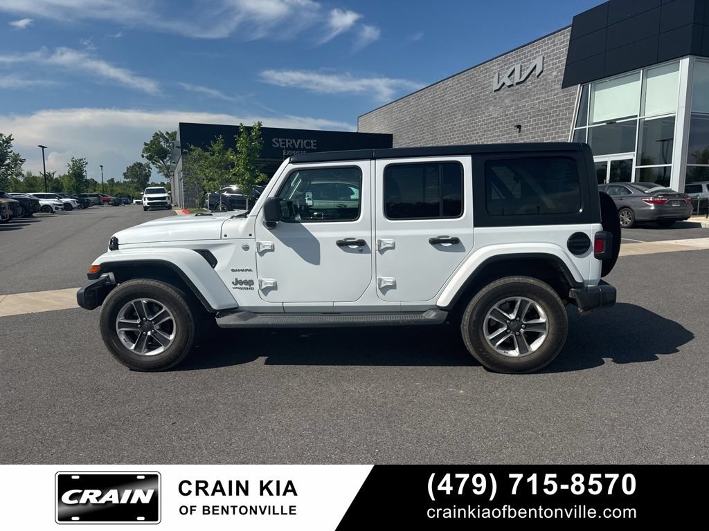 Used 2018 Jeep Wrangler Unlimited Sahara AWD/4WD image 11