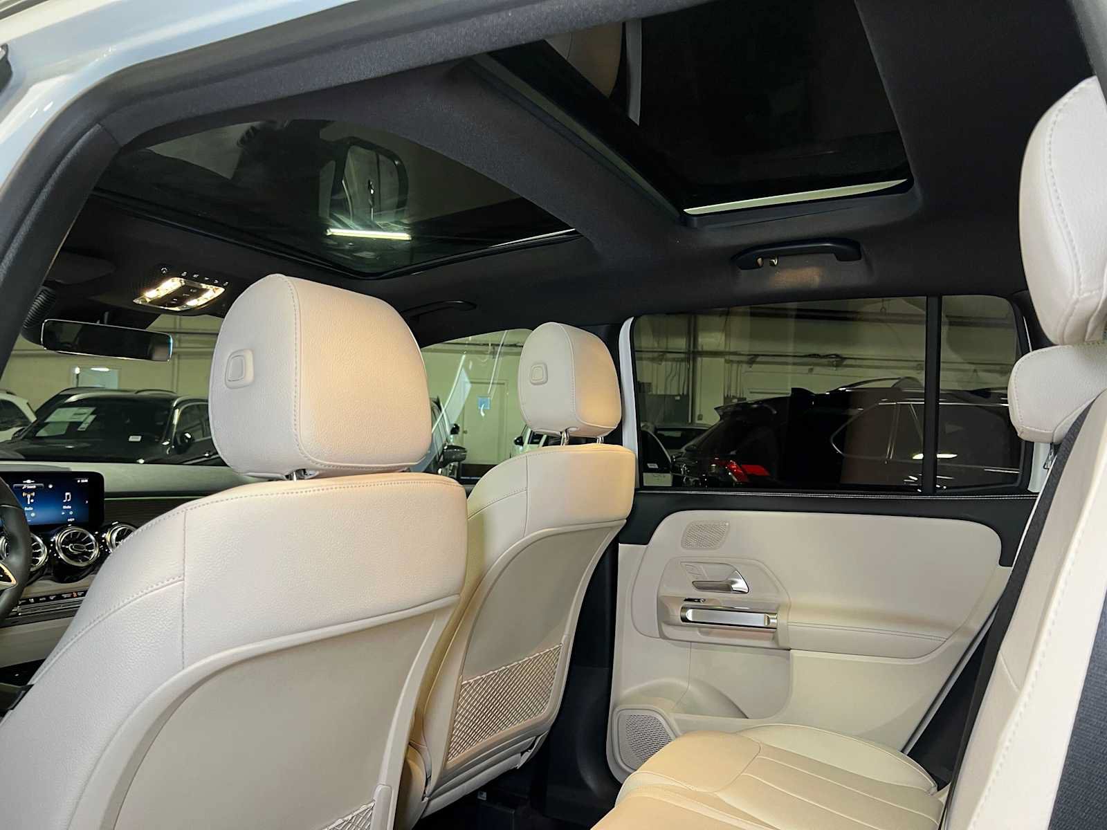 Used 2026 Mercedes-Benz GLB 250 4MATIC image 19