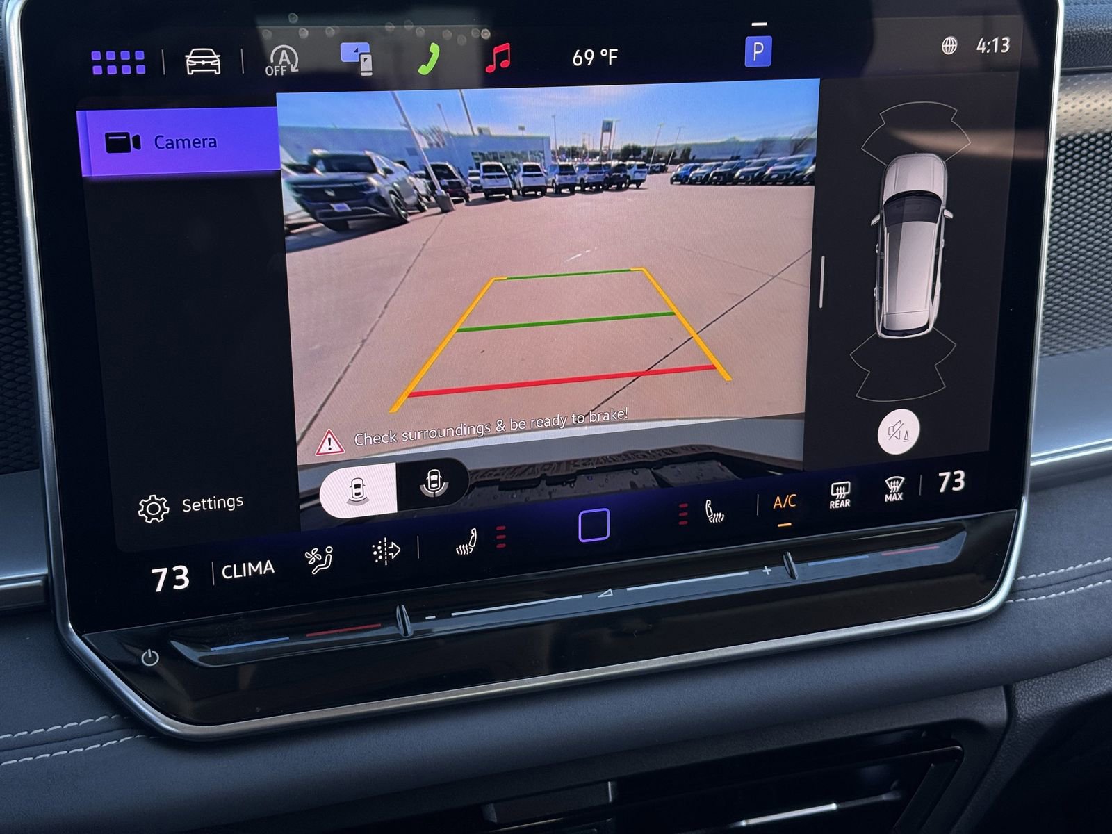 Used 2025 Volkswagen Tiguan SE image 16