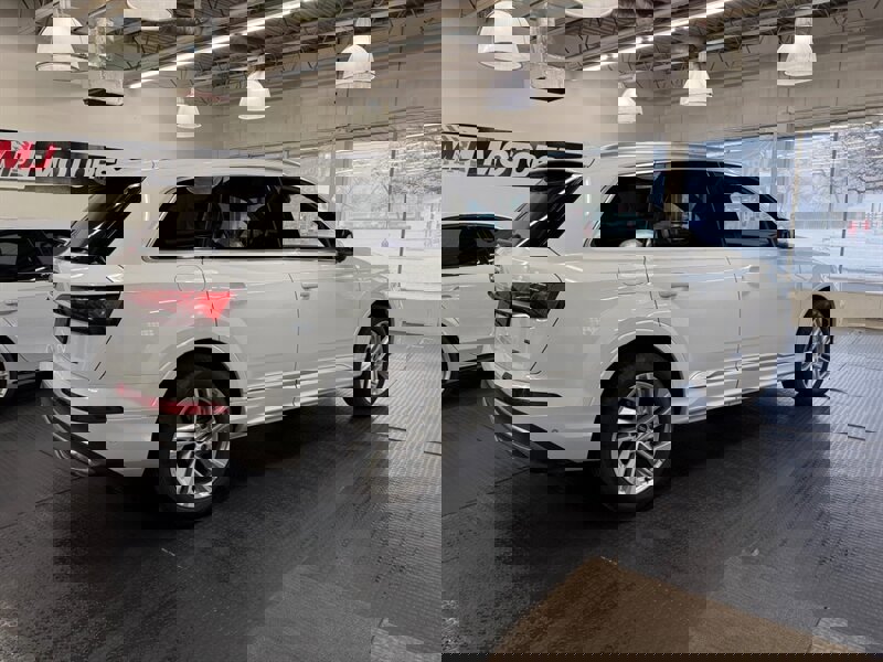 Used 2021 Audi Q7 3.0T Premium Plus w/ Executive Package image 11