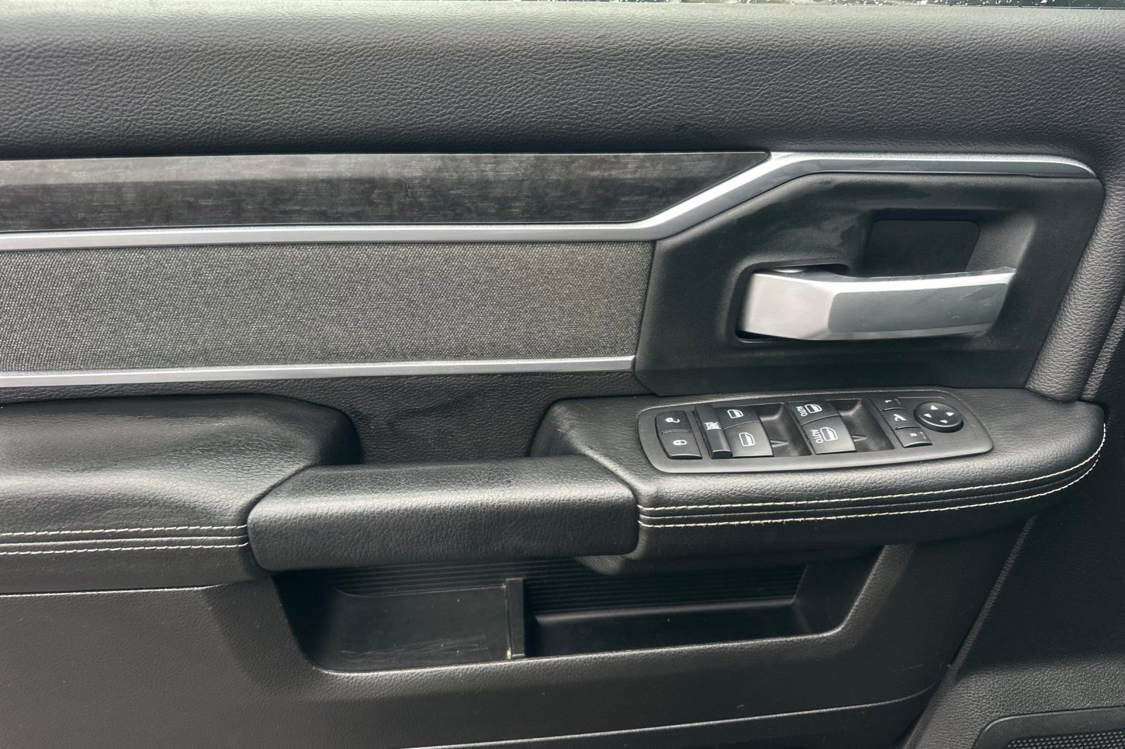 Used 2019 RAM 3500 Big Horn image 11