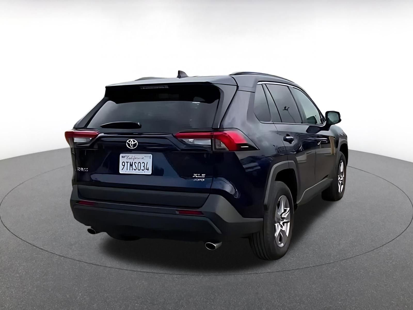 Used 2025 Toyota RAV4 XLE w/ Convenience Package image 14