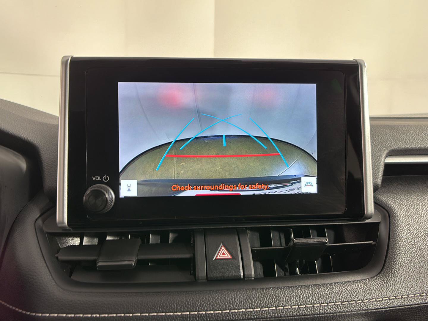 Used 2025 Toyota RAV4 LE AWD/4WD image 32