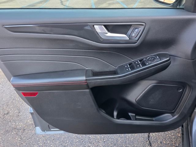 Used 2025 Ford Escape ST-Line image 25