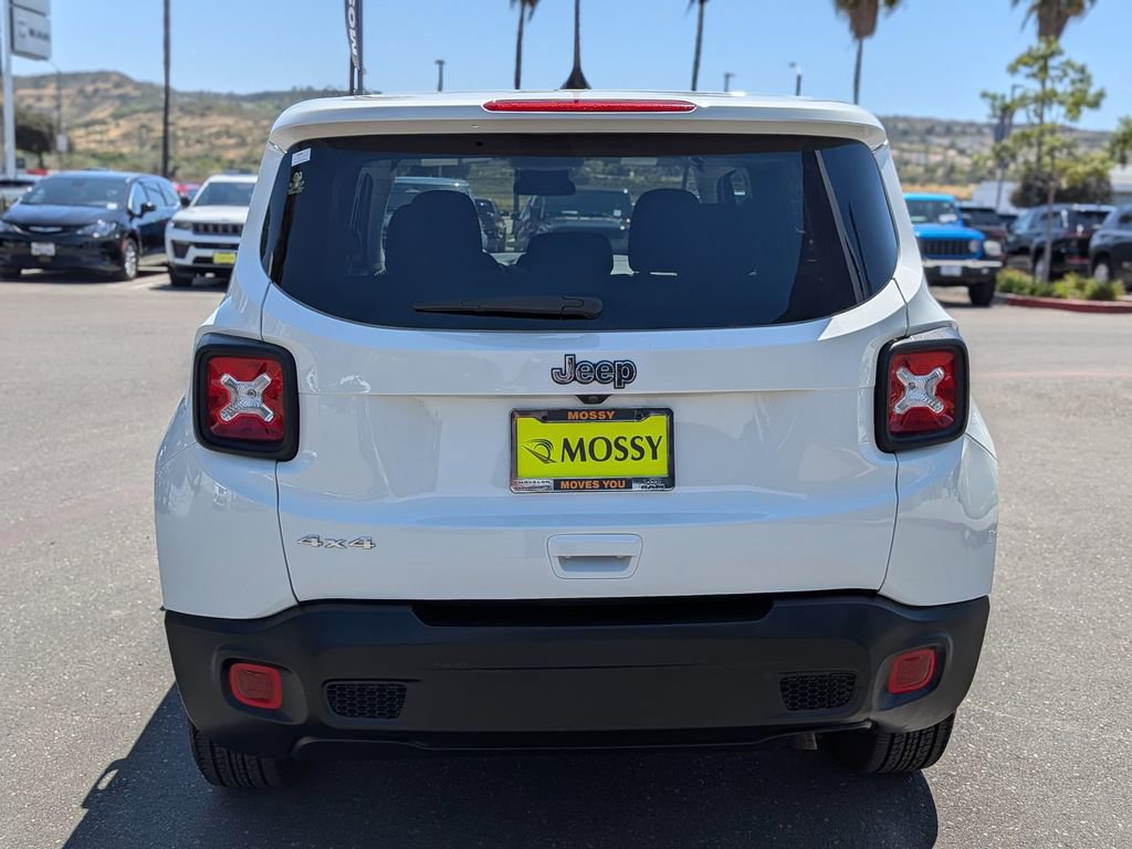 Used 2023 Jeep Renegade Latitude image 4