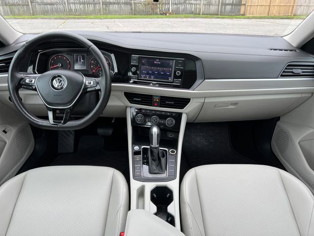 Used 2019 Volkswagen Jetta SE FWD image 35