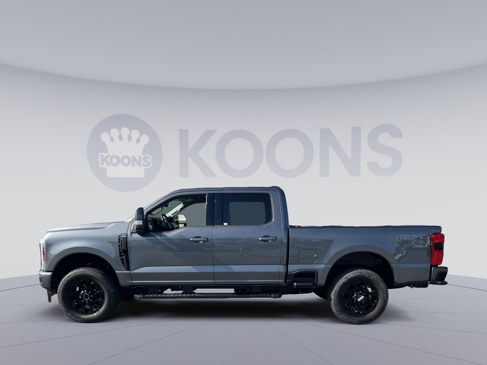 Used 2025 Ford F250 Lariat w/ Black Appearance Package AWD/4WD image 2