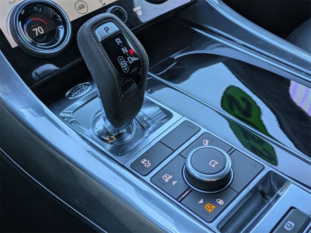Used 2022 Land Rover Range Rover Sport HST image 25