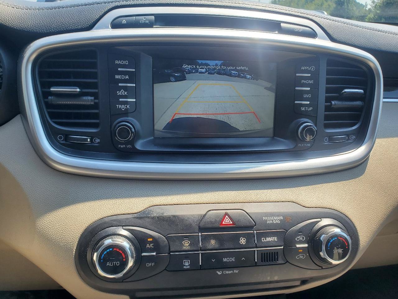 Used 2018 Kia Sorento FWD image 20