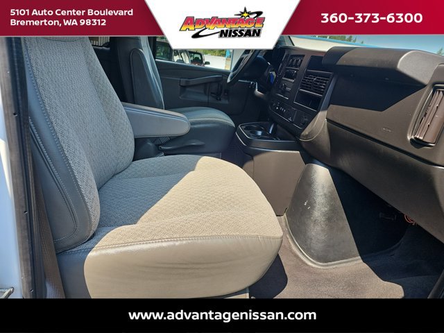 Used 2020 Chevrolet Express 3500 LT w/ LT Preferred Equipment Group image 17
