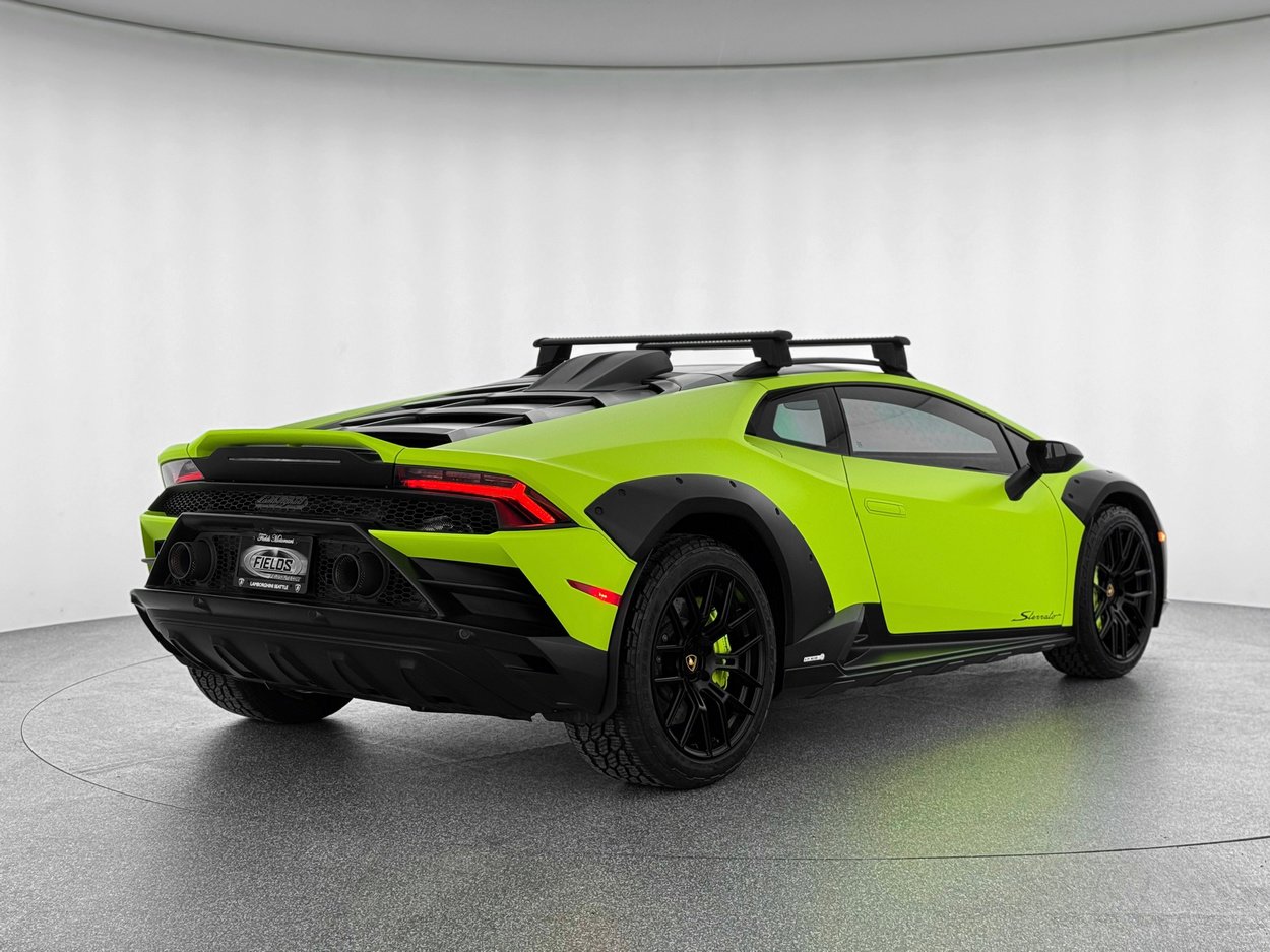 Used 2023 Lamborghini Huracan Sterrato image 4