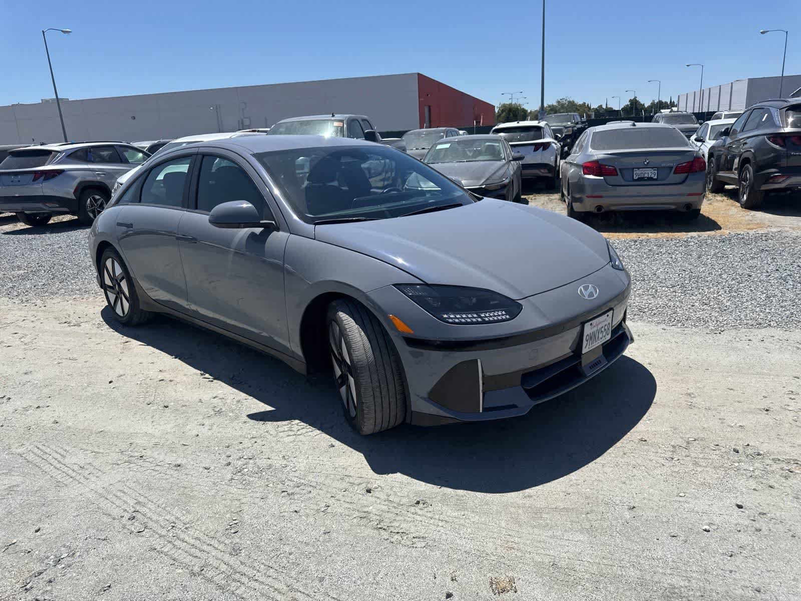 Used 2024 Hyundai Ioniq 6 SE RWD image 3