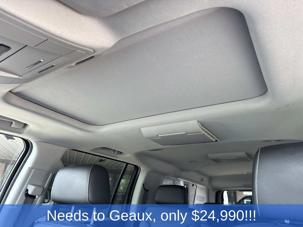 Used 2019 Chevrolet Suburban Premier RWD image 39