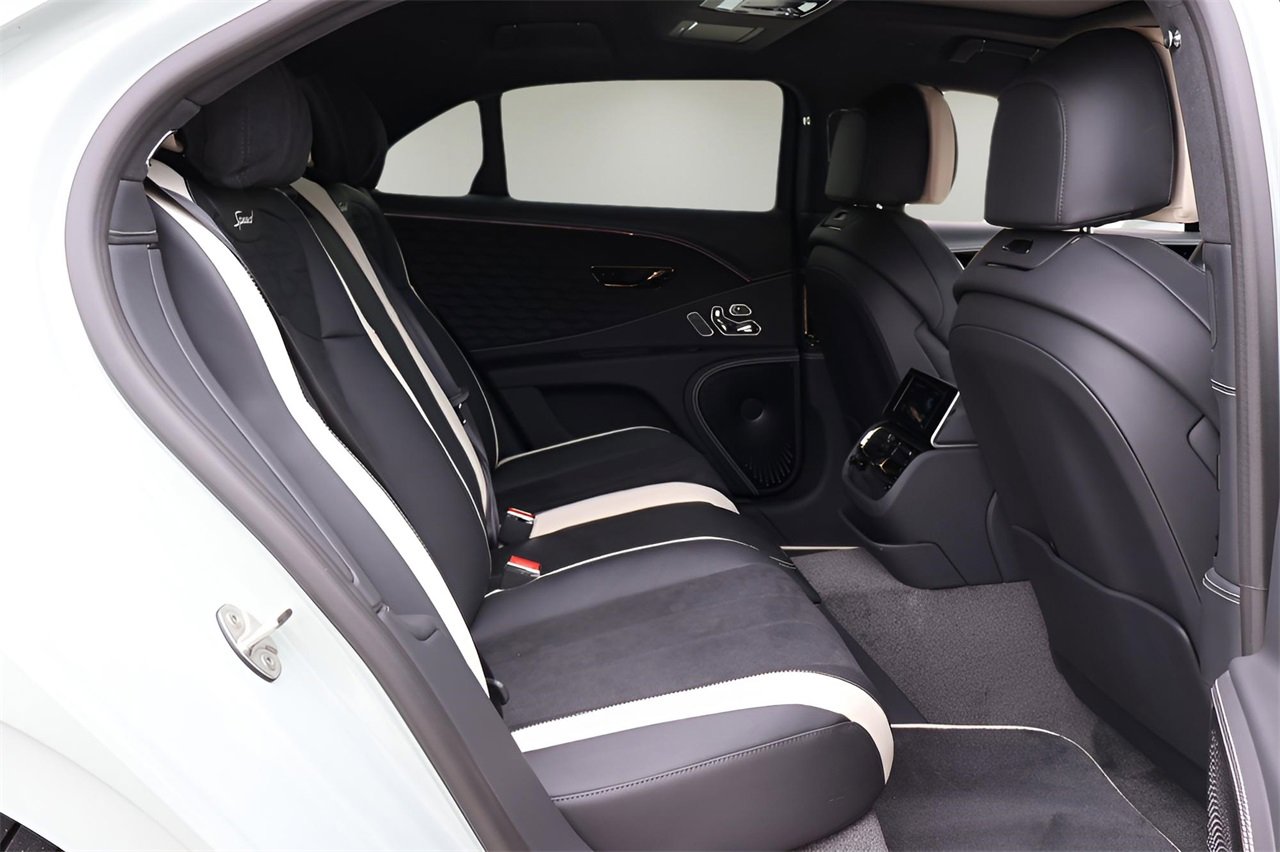 New 2025 Bentley Flying Spur Plug-In Hybrid image 19