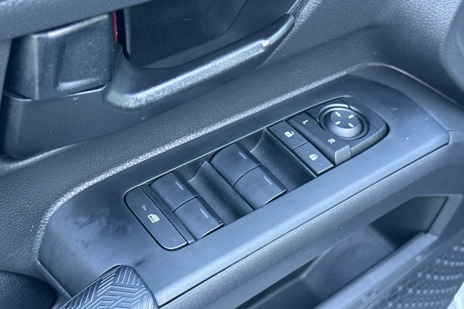 Certified 2025 Toyota Tacoma SR5 image 14