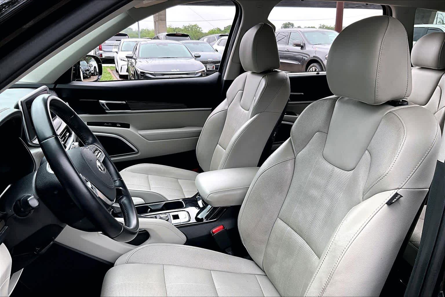 Used 2020 Kia Telluride SX w/ Towing Package FWD image 8