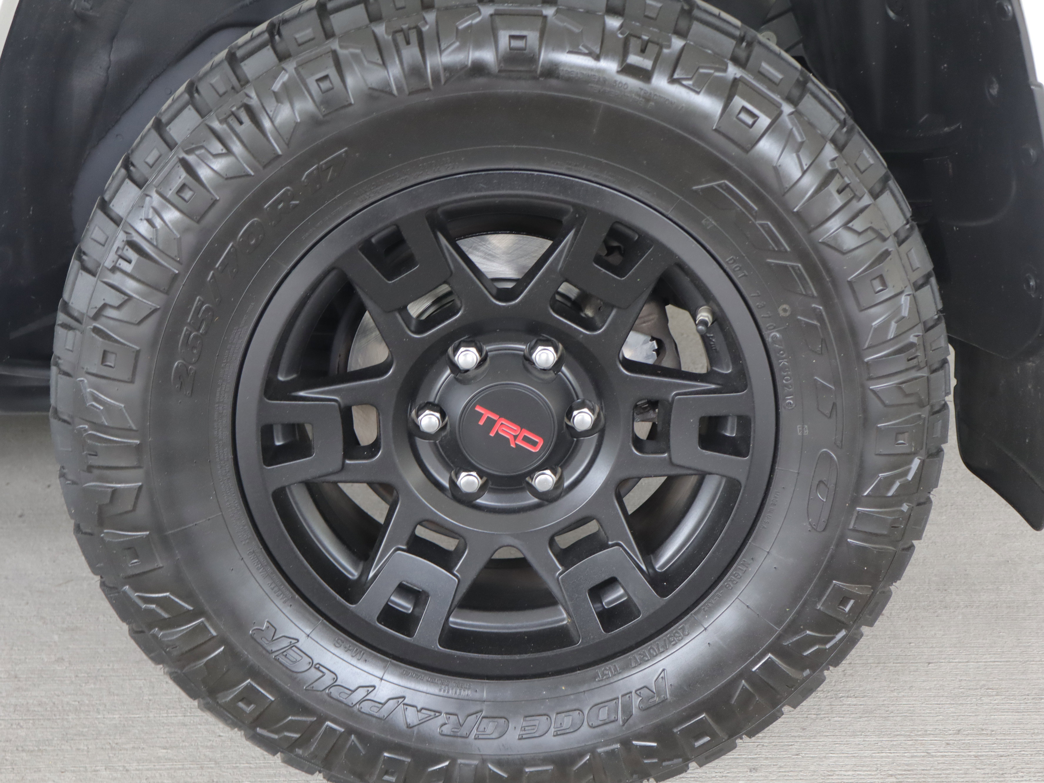 Used 2022 Toyota 4Runner SR5 AWD/4WD image 28