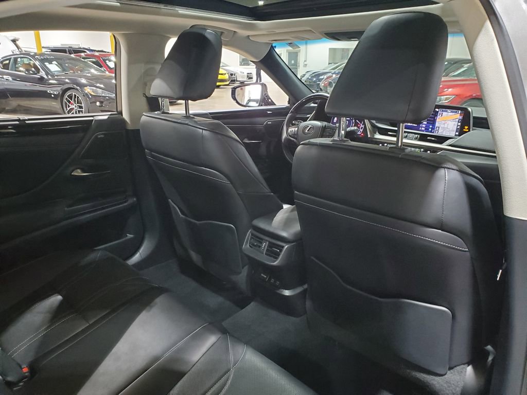 Used 2021 Lexus ES 350 Ultra Luxury w/ Accessory Package 2 image 21