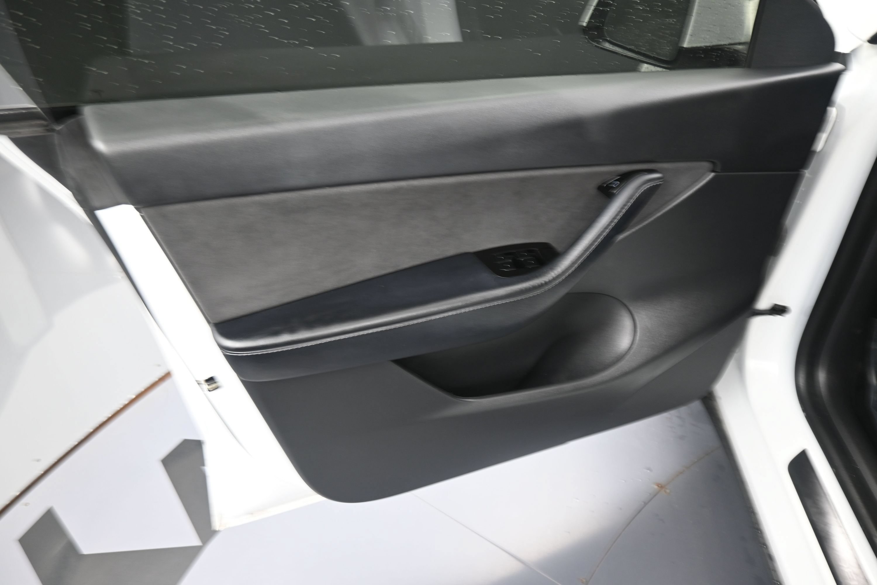 Used 2021 Tesla Model Y Long Range AWD/4WD image 13