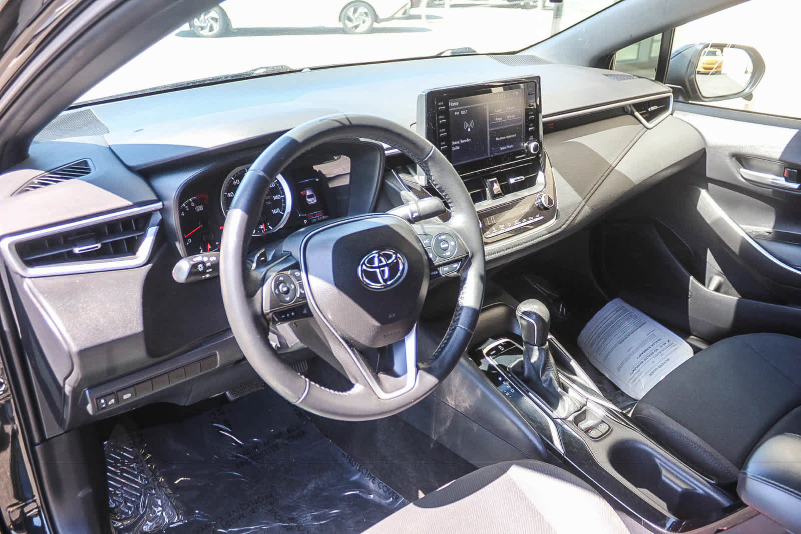 Used 2022 Toyota Corolla SE FWD image 22