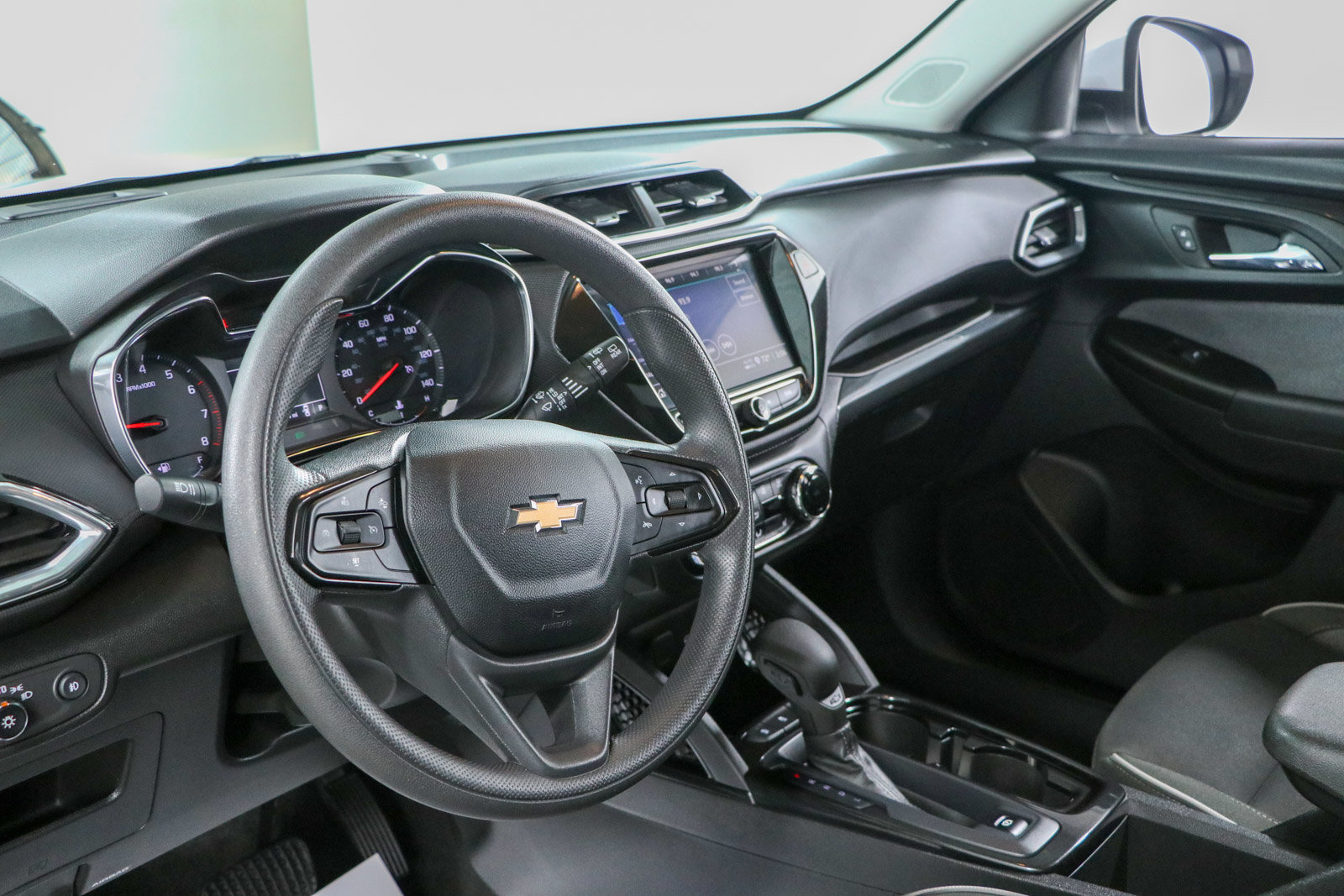 Used 2023 Chevrolet TrailBlazer LT w/ Convenience Package FWD image 22