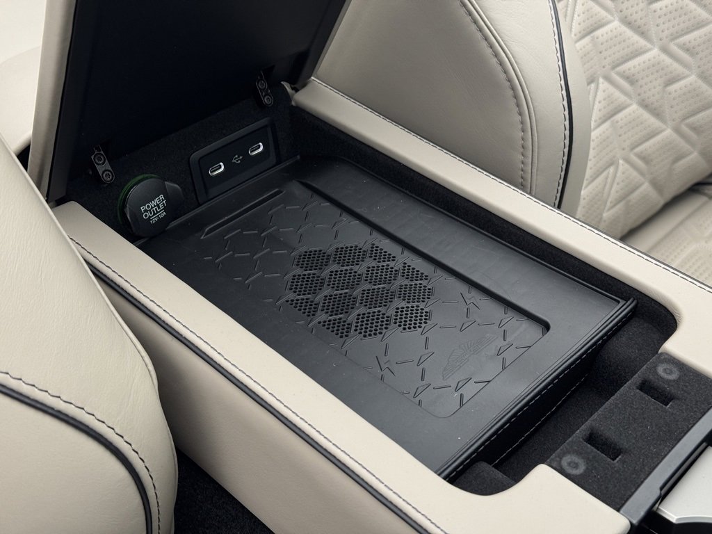 New 2026 Aston Martin Vanquish Convertible image 38