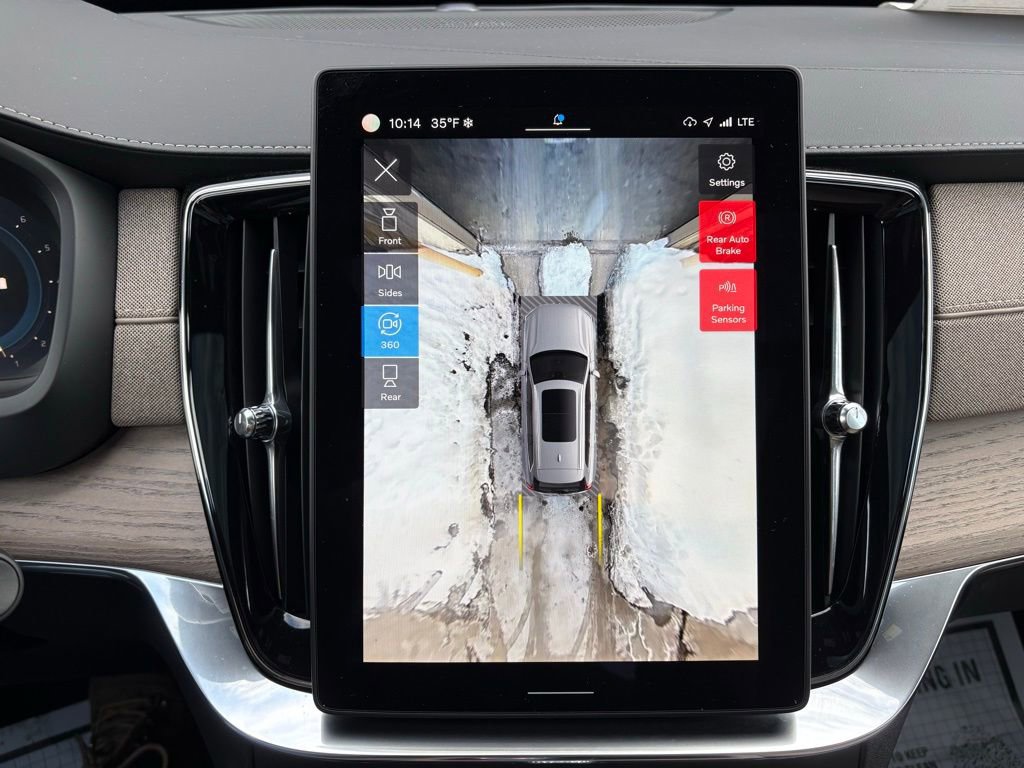 Used 2025 Volvo XC90 B6 Plus image 40