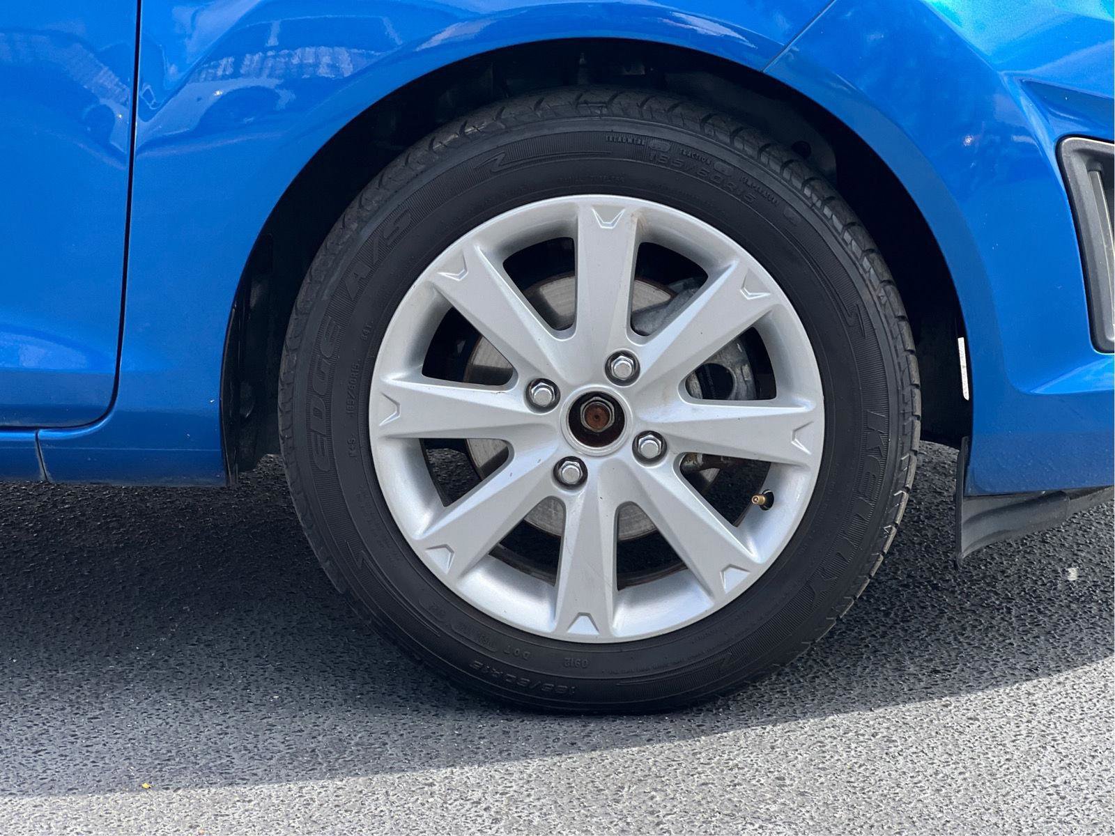 Used 2011 Ford Fiesta SE w/ 203A Rapid Spec Order Code image 26