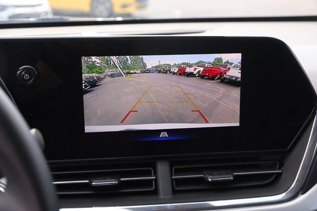 Used 2025 Chevrolet Trax LT w/ LT Convenience Package FWD image 16