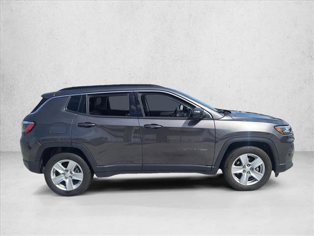 Used 2022 Jeep Compass Latitude image 4