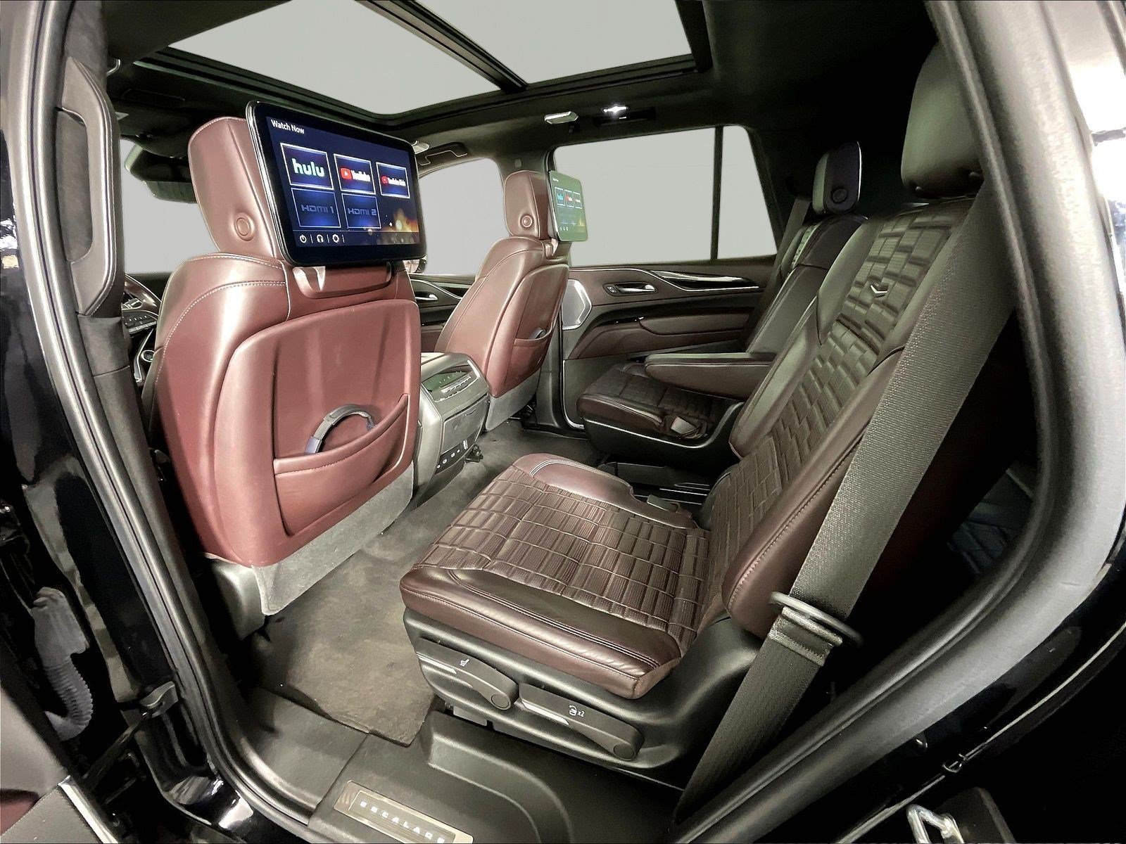 Used 2022 Cadillac Escalade Premium Luxury Platinum w/ LPO, Radiant Package AWD/4WD image 22