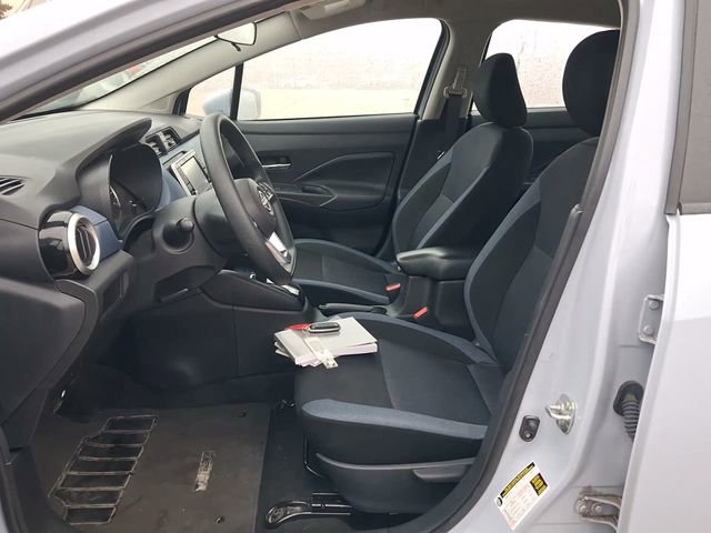 Used 2025 Nissan Versa SV image 12