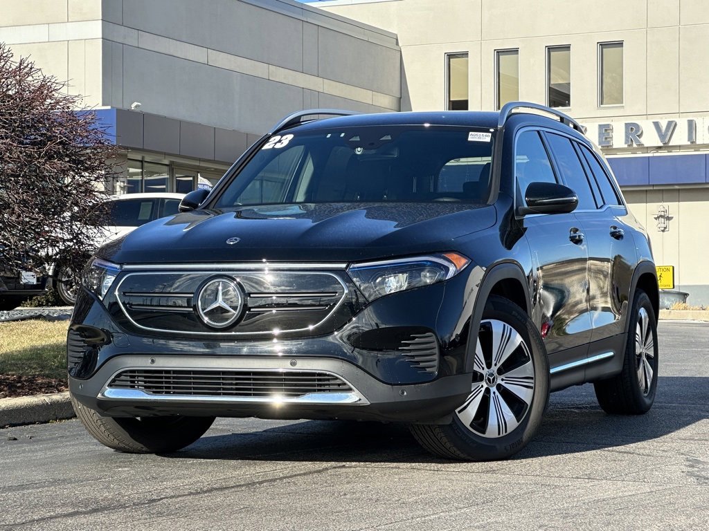 Used 2023 Mercedes-Benz EQB 300 4MATIC image 3