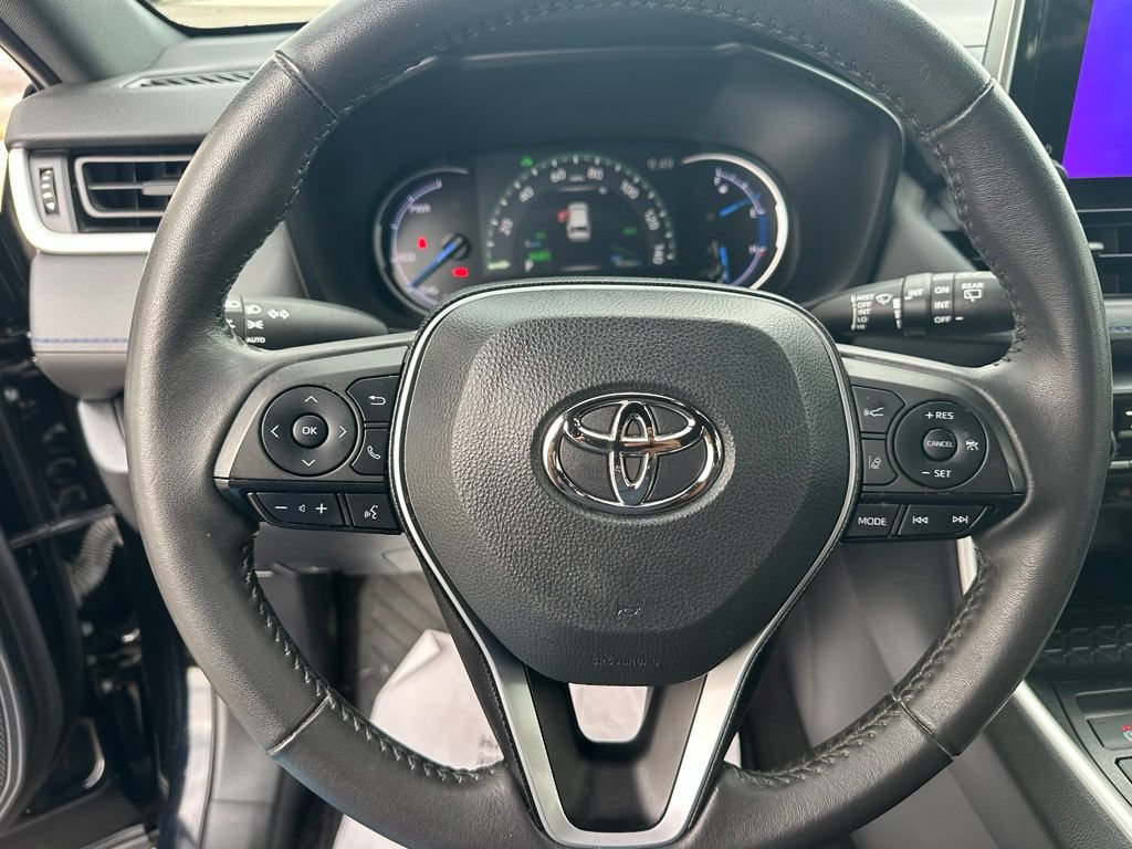Used 2023 Toyota RAV4 SE AWD/4WD image 16