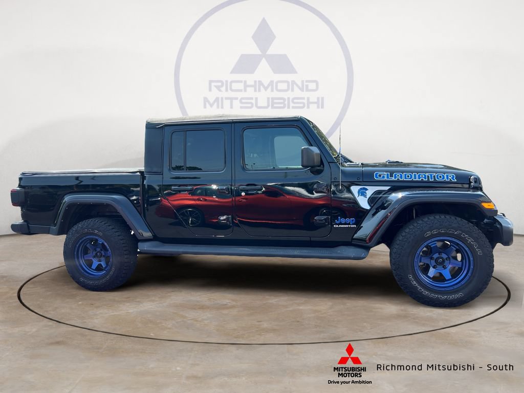 Used 2022 Jeep Gladiator Overland w/ Safety Group AWD/4WD image 2