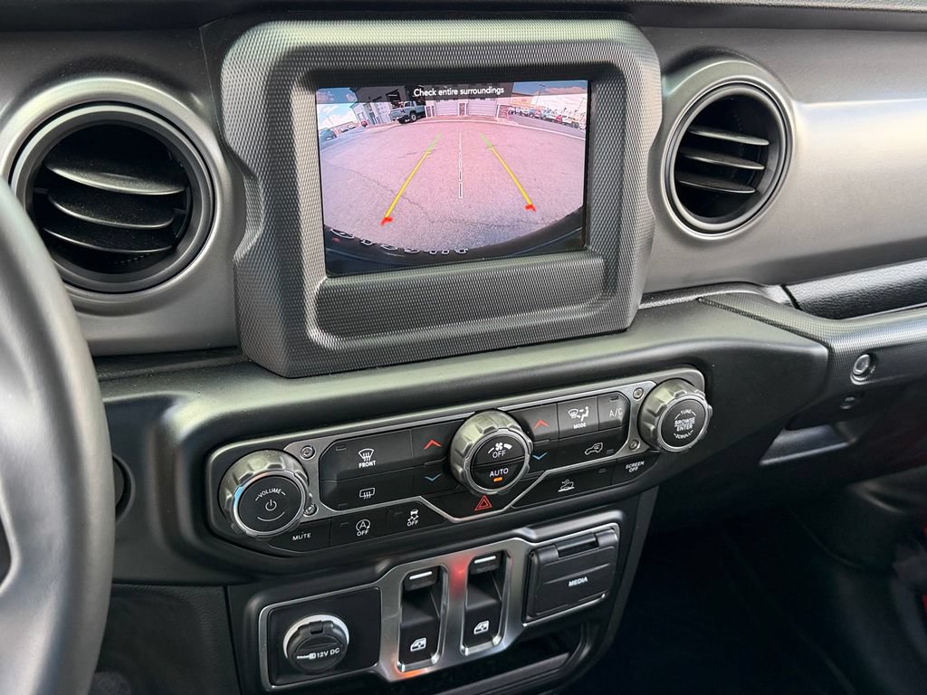 Certified 2022 Jeep Wrangler Sport AWD/4WD image 17