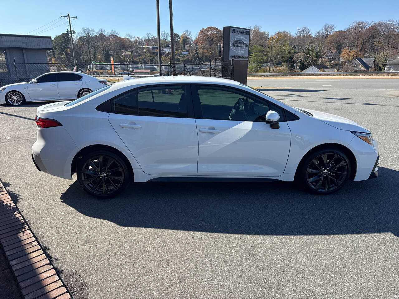 Used 2024 Toyota Corolla SE image 7
