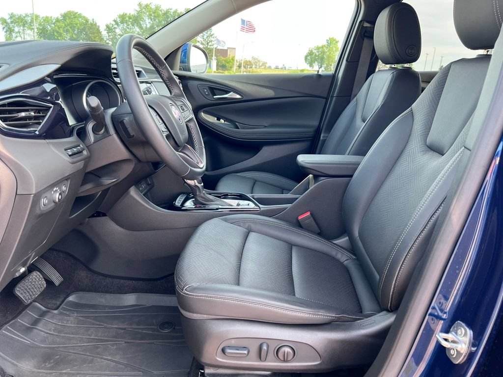 Used 2023 Buick Encore GX Essence w/ Advanced Technology Package AWD/4WD image 3