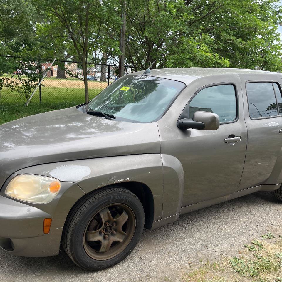 Used 2011 Chevrolet HHR LT FWD image 4