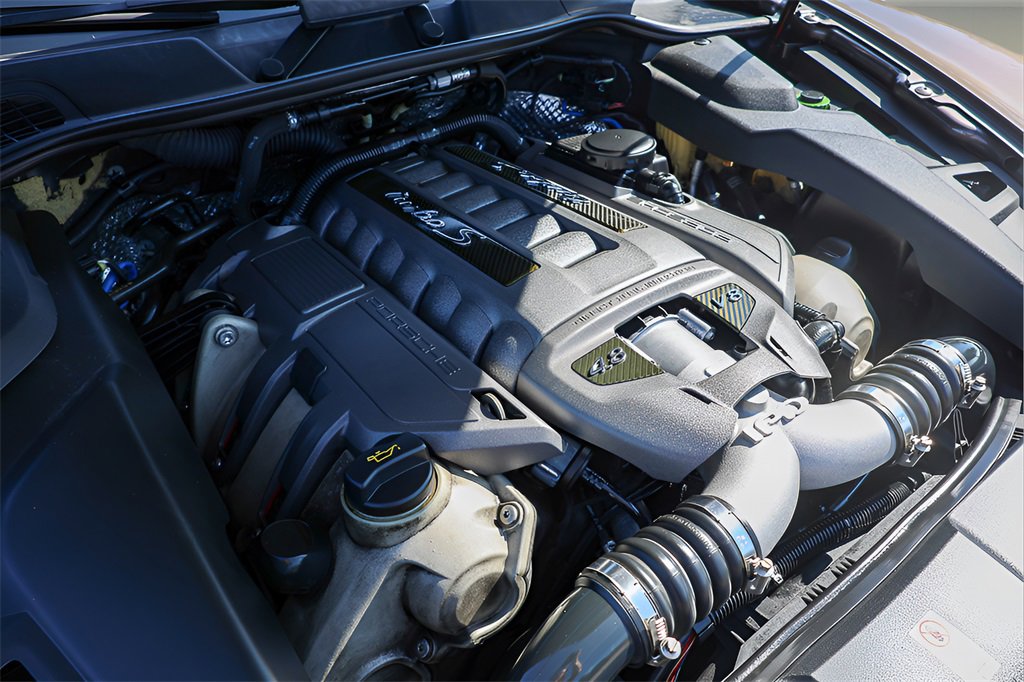 Used 2014 Porsche Cayenne Turbo S image 40