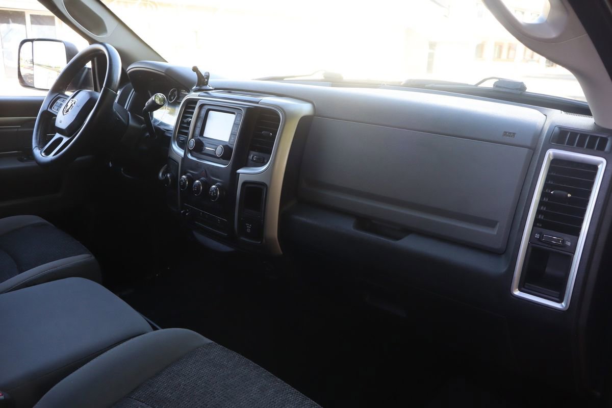 Used 2015 RAM 2500 SLT w/ Luxury Group AWD/4WD image 17