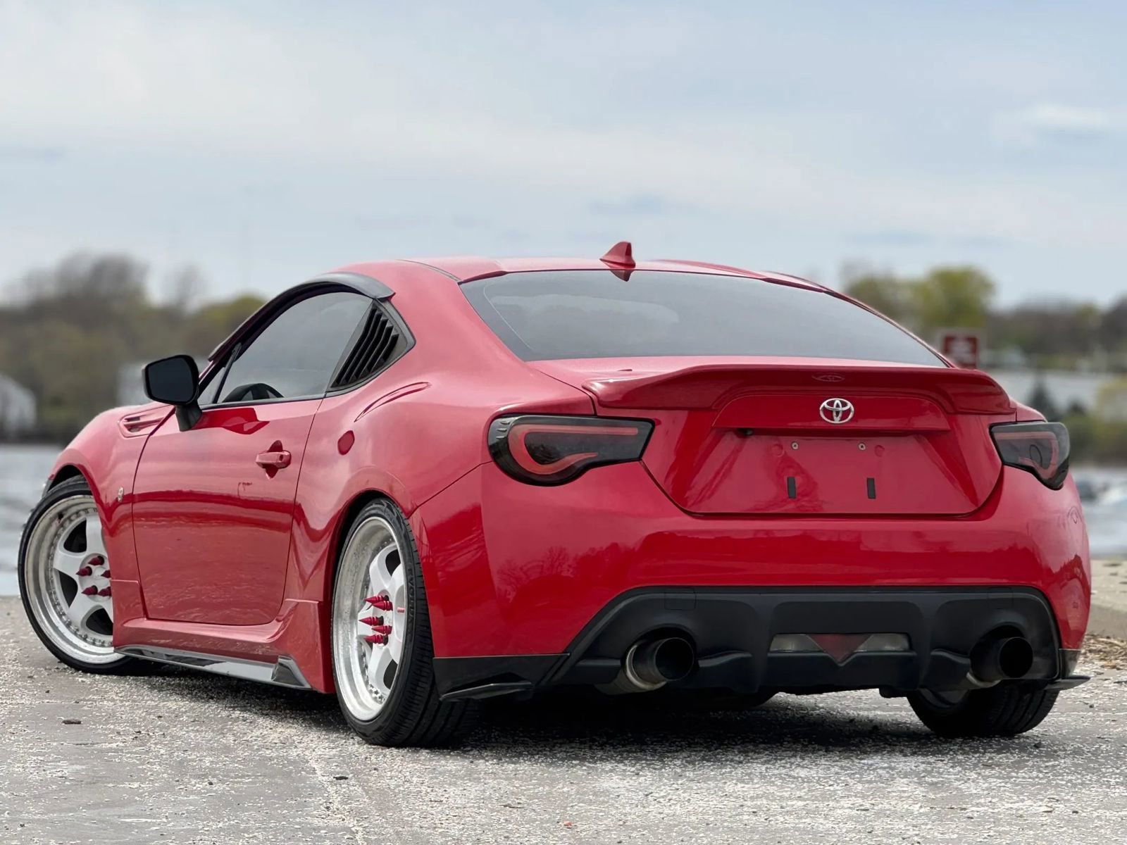 Used 2018 Toyota 86 RWD image 6