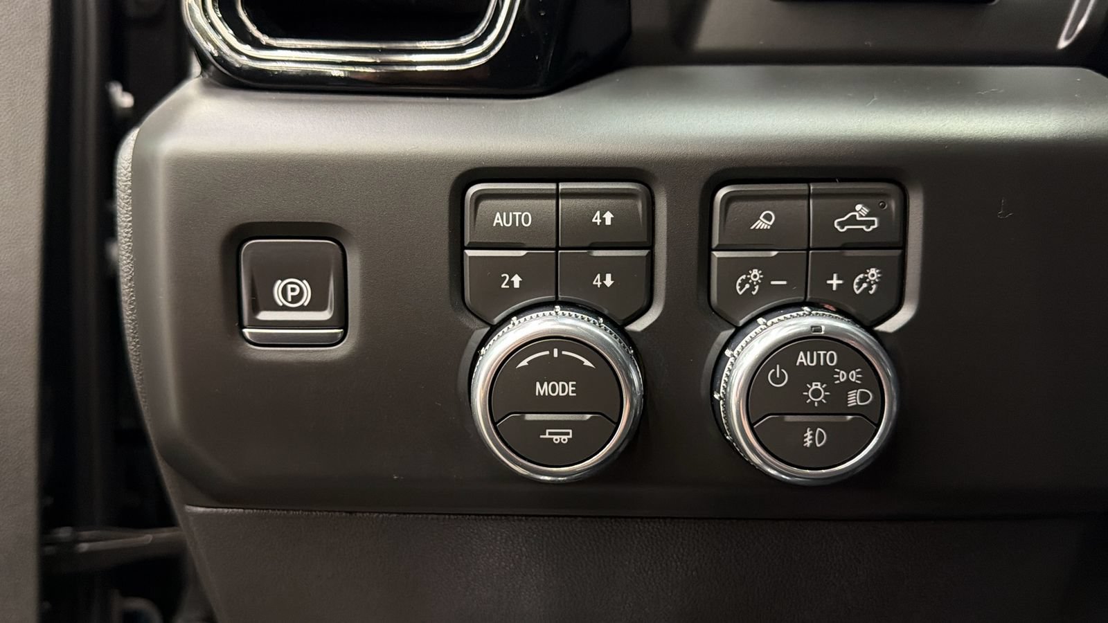 Used 2026 GMC Sierra 1500 AT4X AWD/4WD image 31