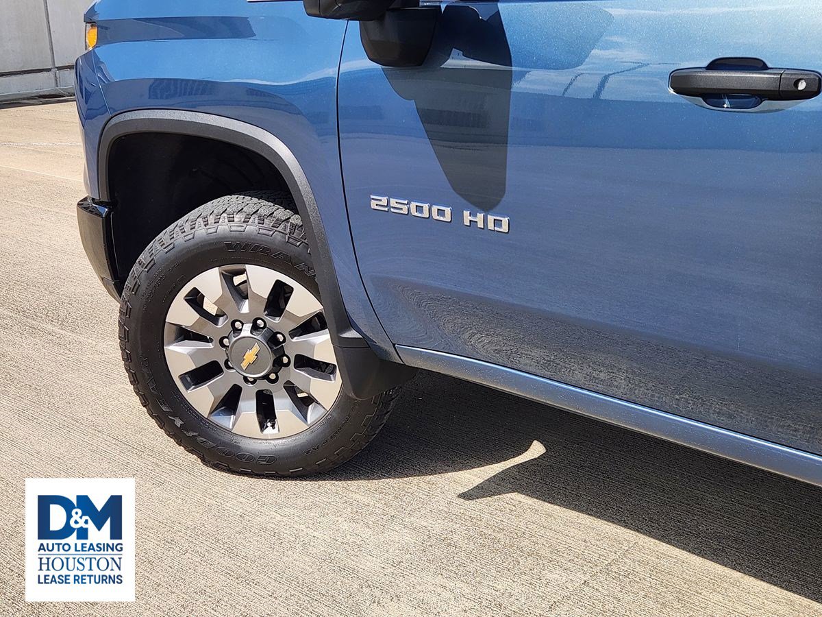 Used 2025 Chevrolet Silverado 2500 Custom w/ Custom Value Package image 16