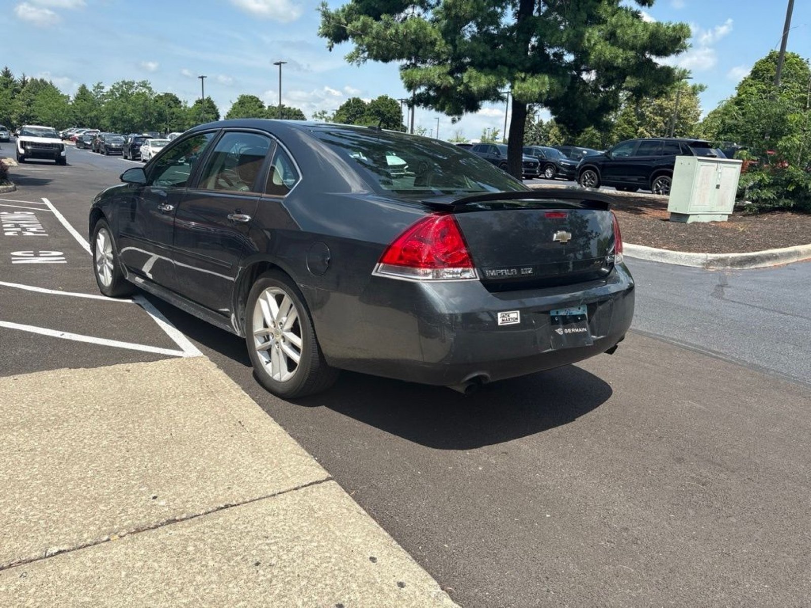Used 2014 Chevrolet Impala LTZ FWD image 5