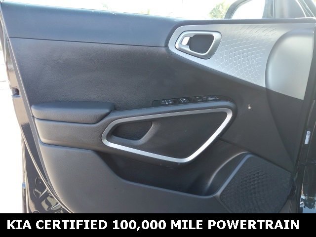 Certified 2025 Kia Soul LX w/ LX Technology Package image 19