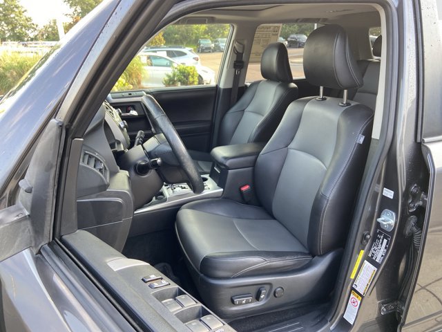 Used 2016 Toyota 4Runner SR5 Premium RWD image 18