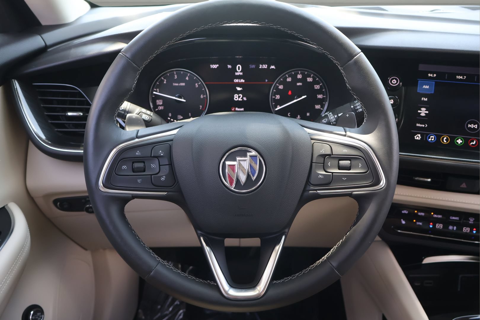 Used 2021 Buick Envision Essence FWD image 18