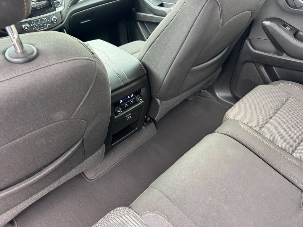 Used 2020 Chevrolet Traverse LS FWD image 17