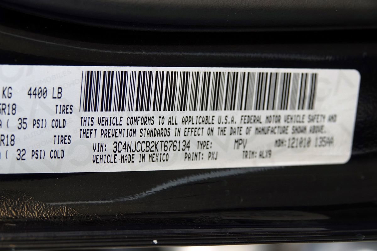 Used 2019 Jeep Compass Limited image 41